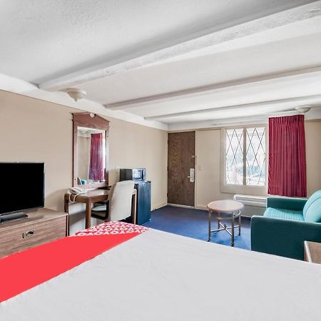Oyo Hotel Wadsworth Oh I-76 Экстерьер фото