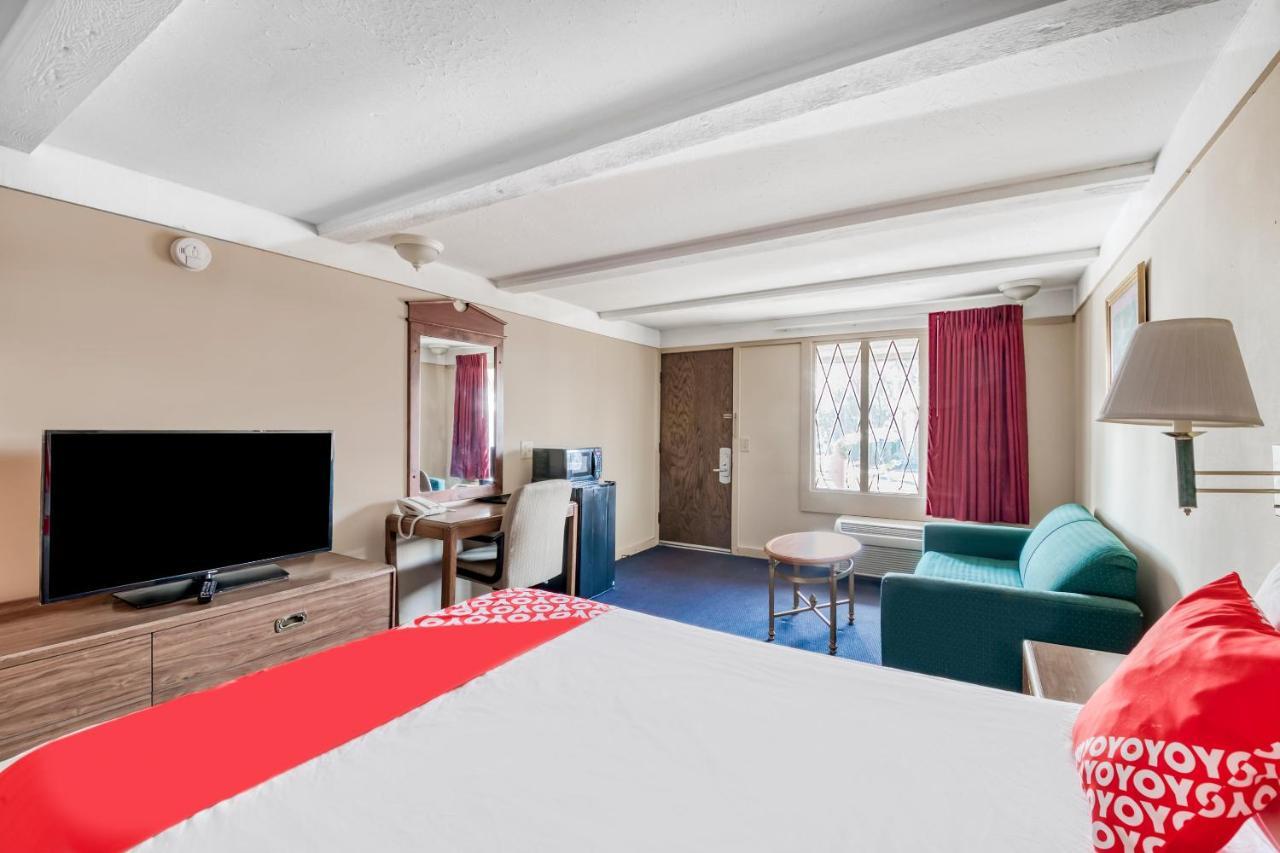 Oyo Hotel Wadsworth Oh I-76 Экстерьер фото