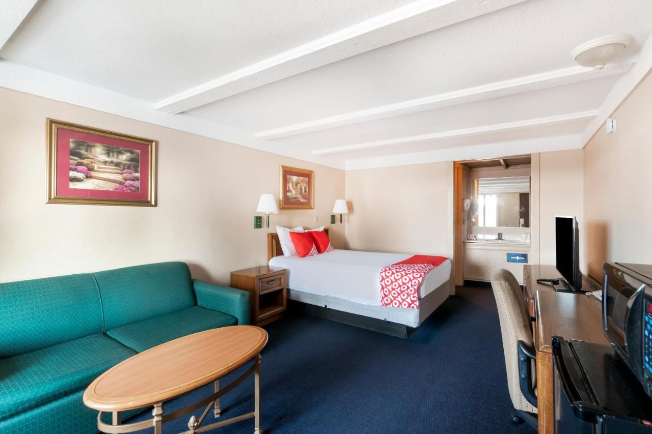 Oyo Hotel Wadsworth Oh I-76 Экстерьер фото