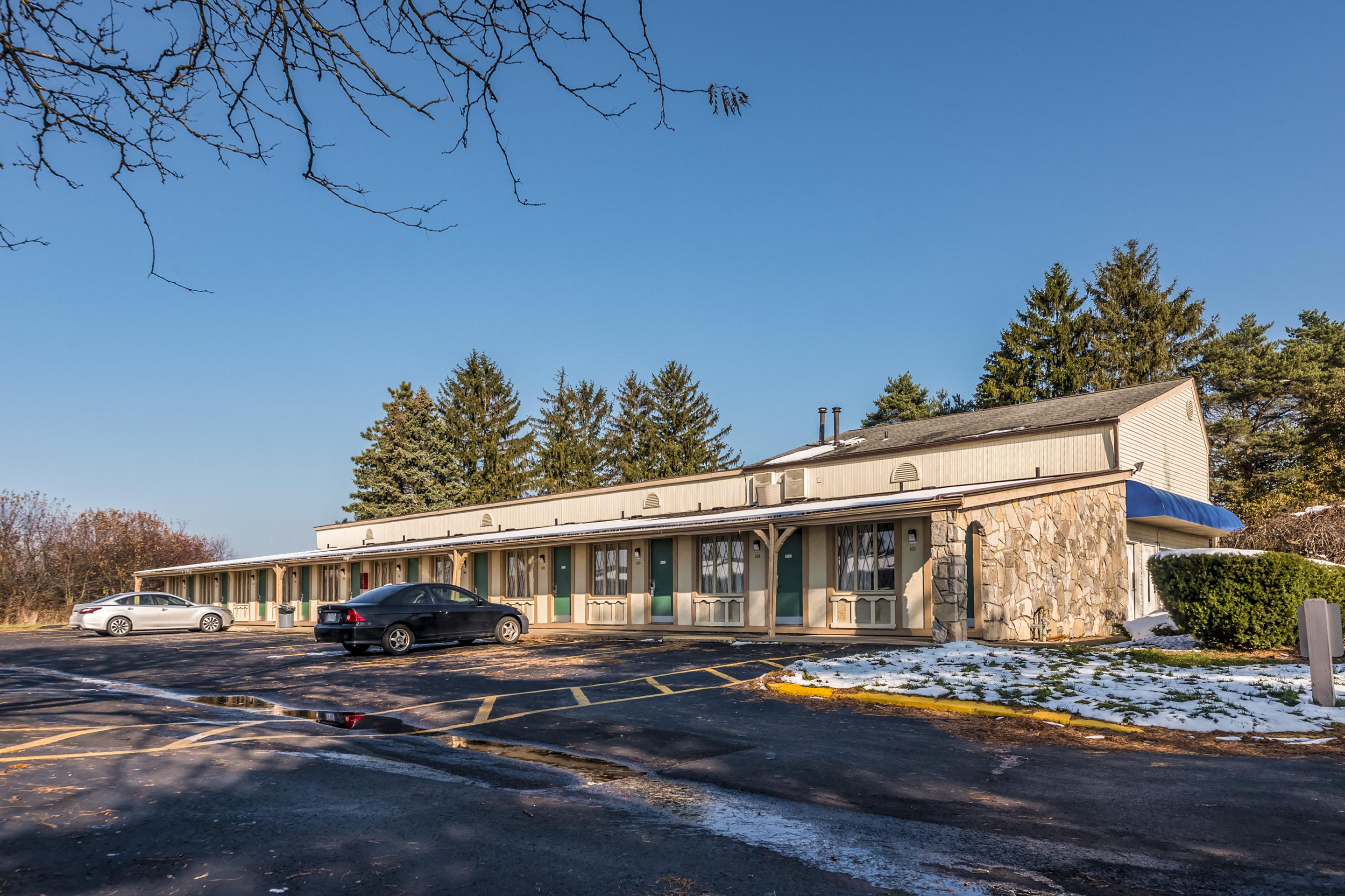 Oyo Hotel Wadsworth Oh I-76 Экстерьер фото