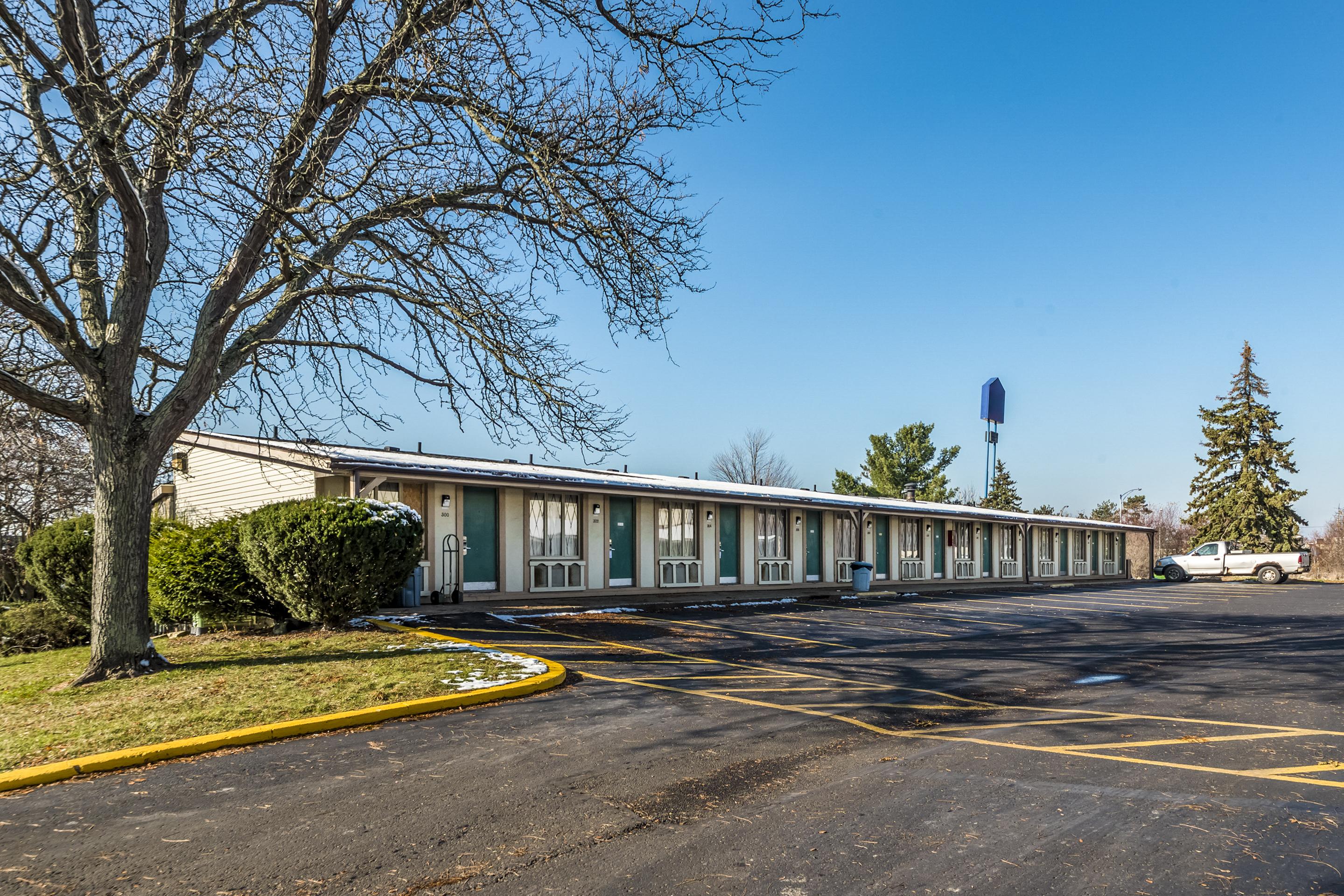 Oyo Hotel Wadsworth Oh I-76 Экстерьер фото