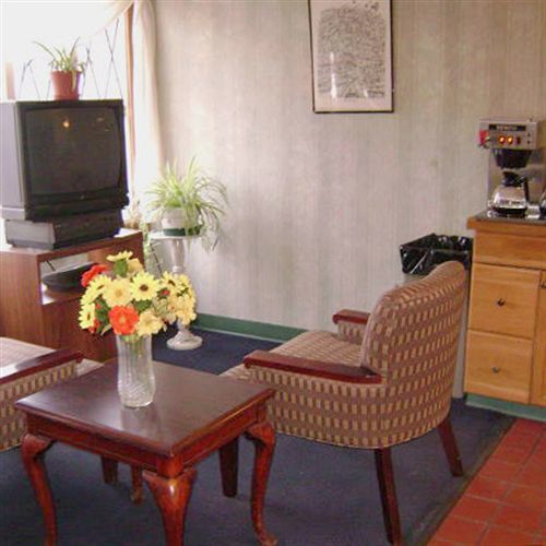 Oyo Hotel Wadsworth Oh I-76 Номер фото