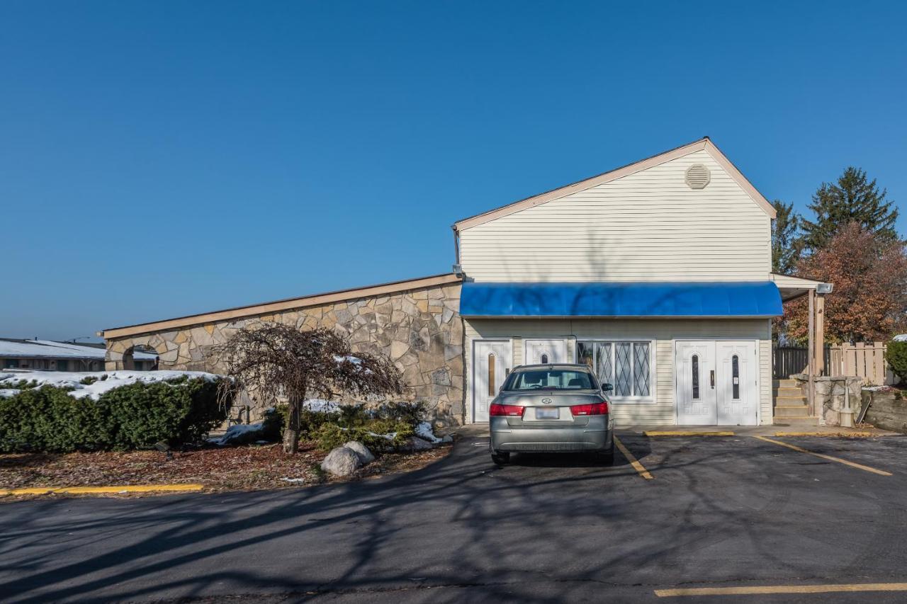 Oyo Hotel Wadsworth Oh I-76 Экстерьер фото