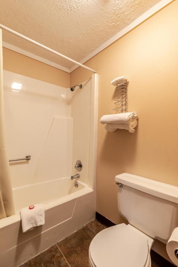 Oyo Hotel Wadsworth Oh I-76 Экстерьер фото