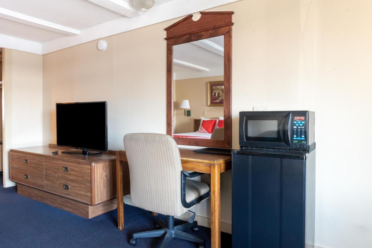 Oyo Hotel Wadsworth Oh I-76 Экстерьер фото